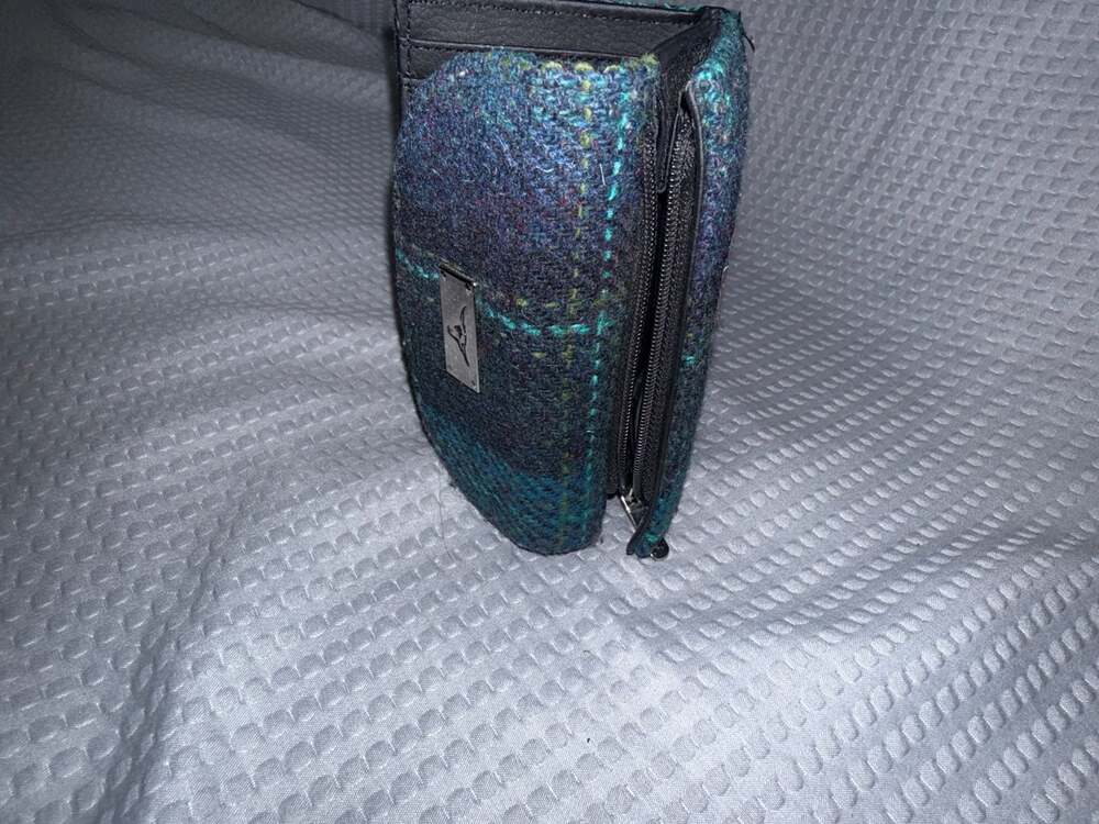 Glen Appin Harris Tweed Highland Cow Trifold Wallet Blue Green Tartan - Picture 4 of 4